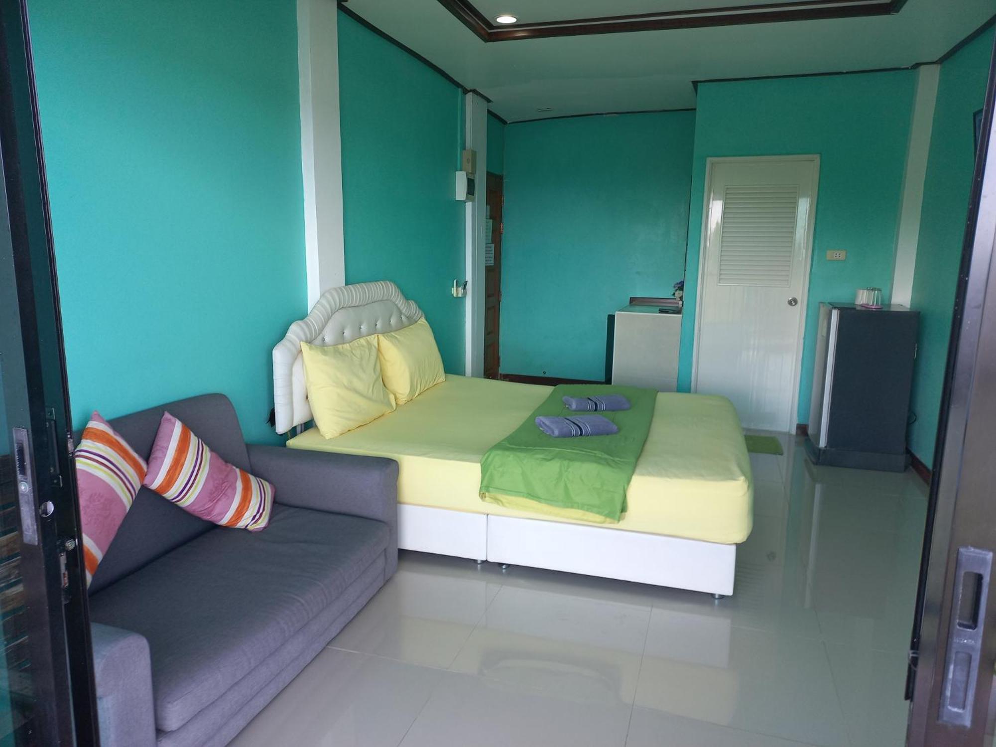 Ocean View Resort - Koh Sichang Exteriör bild