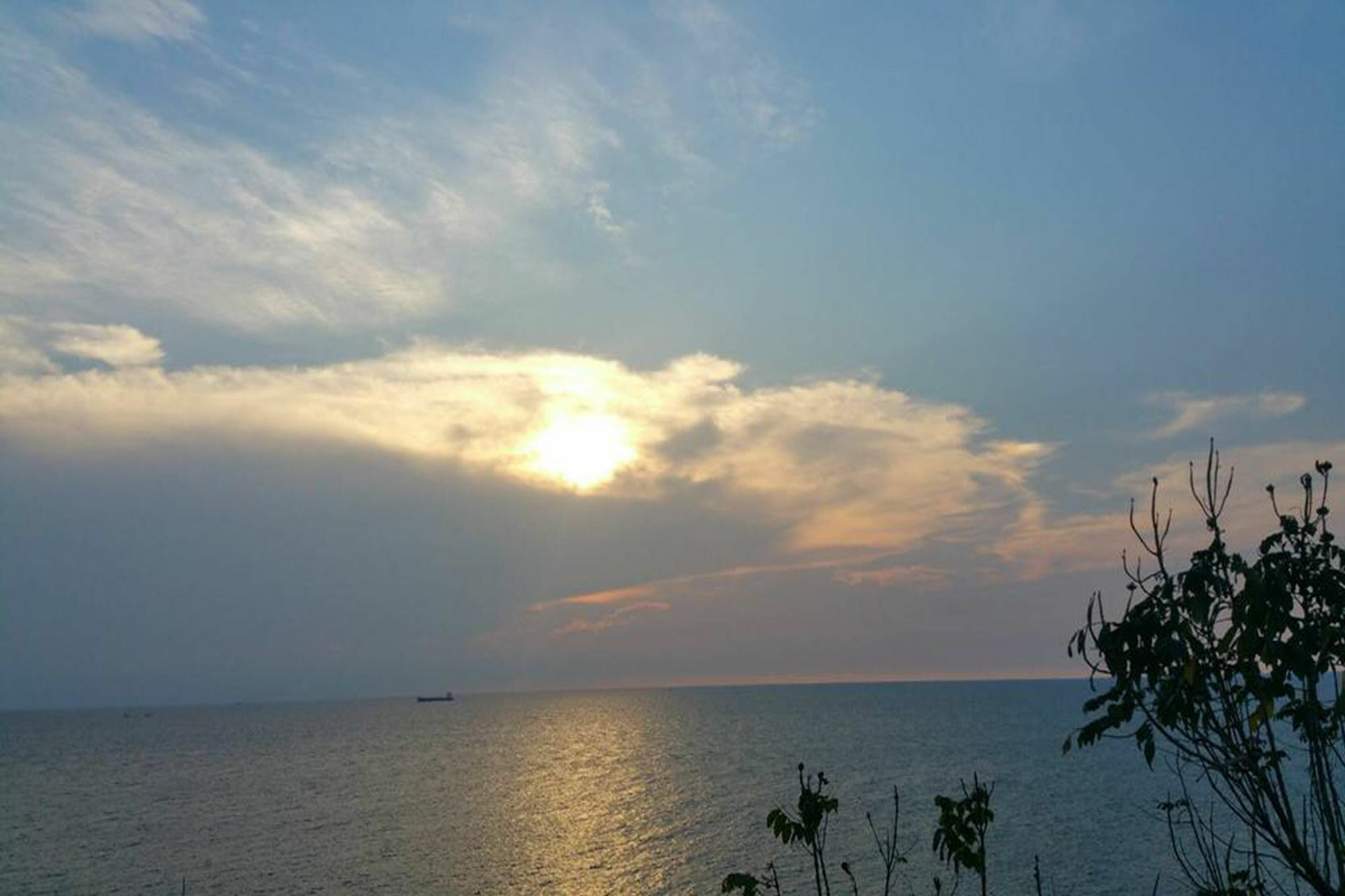 Ocean View Resort - Koh Sichang Exteriör bild