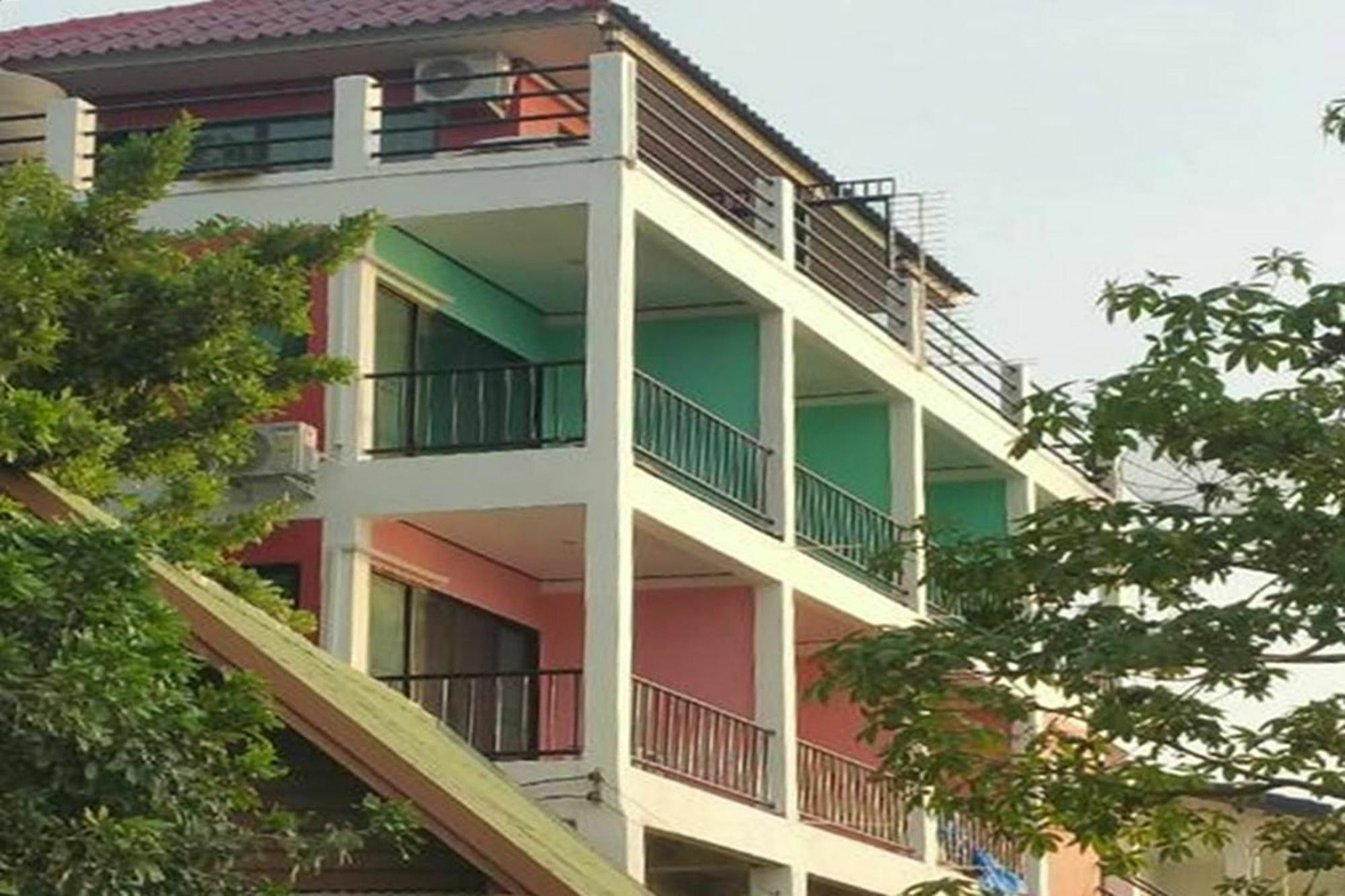 Ocean View Resort - Koh Sichang Exteriör bild